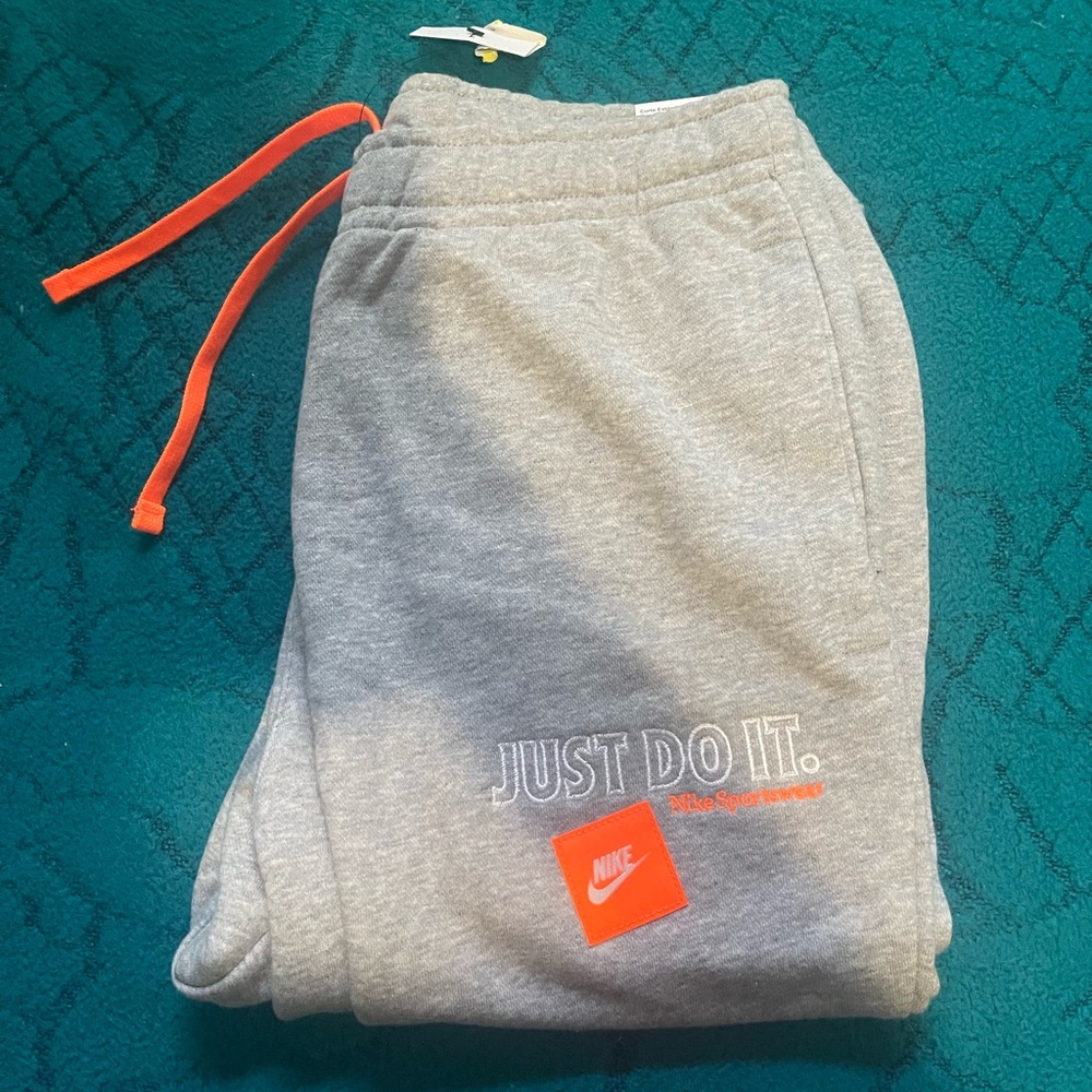 Nike joggers